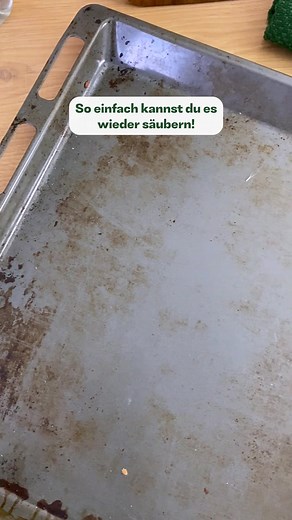257K views · 2.8K reactions | Eingebranntes Backblech? Kein Problem!  Mit der SURIG Essigessenz und etwas Natron bekommst du dein Backblech wieder blitzblank – ganz ohne Schrubben. Einfach Natron aufstreuen, Essigessenz drüber, einwirken lassen und abwischen – und dein Blech glänzt wieder wie neu. ✨ | SURIG | Facebook