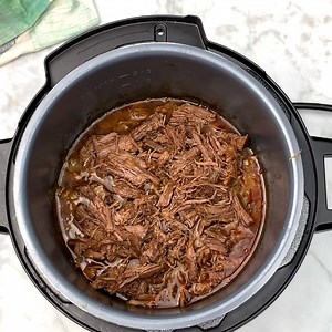 INSTANT POT BARBACOA Get the recipe here: https://www.staysnatched.com/instant-pot-barbacoa/ Make you own right at home in the Instant Pot! | Stay Snatched - Easy and Indulging Recipes