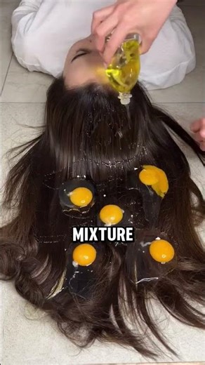 She Cracked Eggs on Her Hair… You Won’t Believe the Result!😱🥚(@zatolokina_)