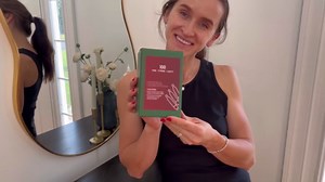 Toodour Warm White Christmas Lights, 26.5ft 100 Count Incandescent Christmas String Lights, Connectable Green Wire Clear Mini Bulbs for Home, Party, Xmas Tree Decorations