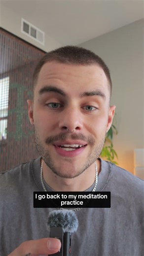 Anxious mornings? I press play on Insight Timer and breathe. 🧘🏼‍♂️ Link in bio 💛 #insighttimer