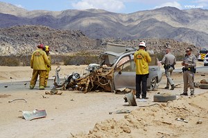 Fatal crash investigation shuts down Bear Valley Road in Apple Valley - Victor Valley News