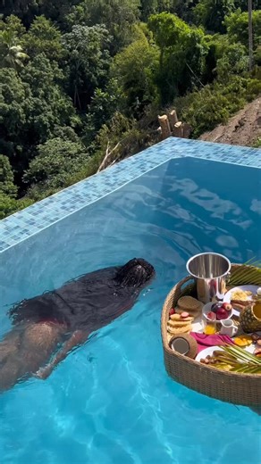 Tajah Ferjuste, RDH 💉 on Instagram: "God’s plan all along , 2017 Tajah would be screaminnng! 🥹"