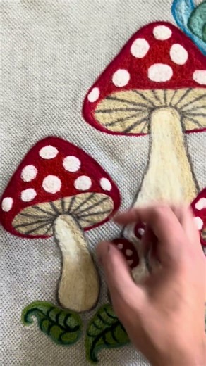 Needle felting onto clothing #needlefelting #felting #arttutorial #arttutorials #felt