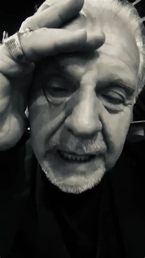 The adventures of a piano man | Alfredo Malabello