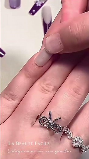 Manucure Maison avec Faux Ongles : Facile, Rapide et Parfaite pour Toutes les Occasions 🌟💖