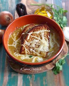 Zuppa di cipolle: ricetta originale francese (passo passo)