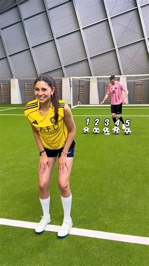 Which Ball Is Kicked? 😳😅