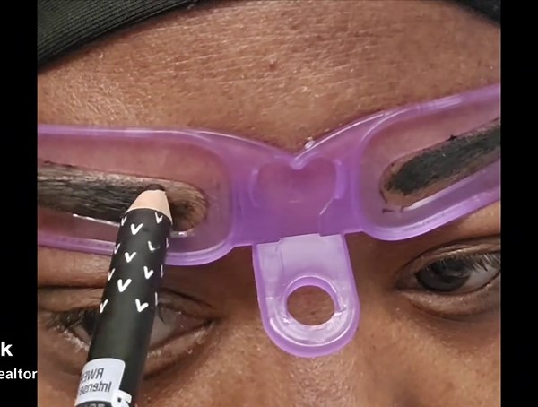 Effortless Eyebrow Shaping Kit for Perfect Eyebrows