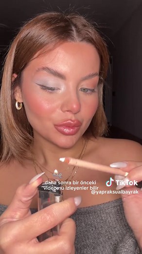 Büyüleyici Göz Makyajı Videosu