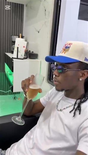 25 reactions | Le chef gang #VanoBaby était présent hier dans nos locaux pour l'acquisition de son bolide 00Km au compteur. La JETOUR lui a été proposé mais désirant un truc plus osé pour ses 10 ans de carrière, #VANO a fait sa commande qui doit être là en 45 jours mais n'étant pas pressé vu ses exigences il nous a donné 60 jours Félicitations à l'artiste #CarZone VANO BABY Officiel CarZone Cotonou | CarZone Cotonou | Facebook