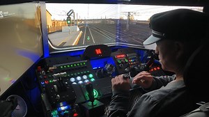 在虚拟世界驾驶列车是一种非常愉悦的感受。