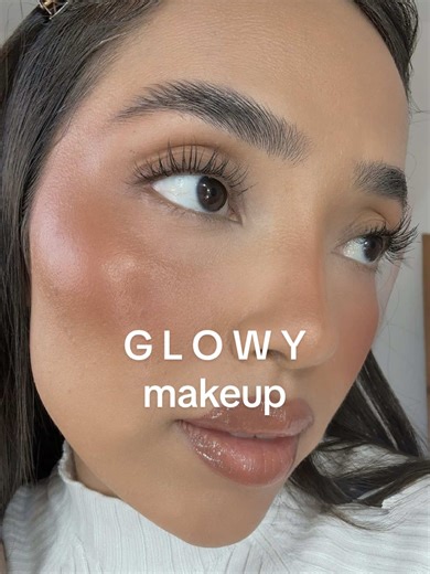 Achieve Glowy Makeup with This Tutorial!