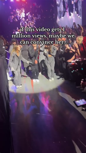 Crying a River with Justin Timberlake in TFTW Tour Seattle