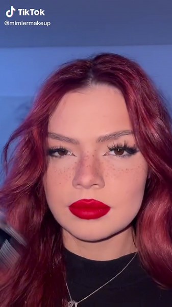 MATERIAL GURL💅🏻