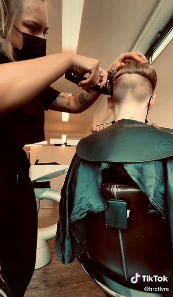 Take it higher ✂️ #undercut #undercuthairstyle #shortnape #nape #haircut #napecut #shorthair #shorthairstyles #shavedneck #buzzed #behindthechair #undercutgirls #undercuthairstyle #napeundercut #foryoupage #fyp #foryou