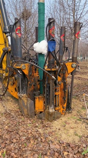 Hydraulic Tree Spade Operation