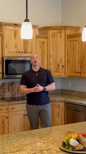 This is a rare home to find🤩 2009 build on 1.57 acres with almost no neighbors. Comment “details” and I’ll send you the link👀 💰$625k 🛏️5 Bedrooms 🛁3 Bathrooms 🚗3 Car Garage with detached hobby shop 18x18 📐3600 SqFt | Jacob Marcovitz Keller Williams