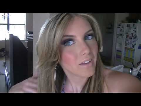 How To: Blonde Highlights in Brown Hair Part 1