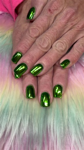 How to Achieve Stunning Green Chrome Nails