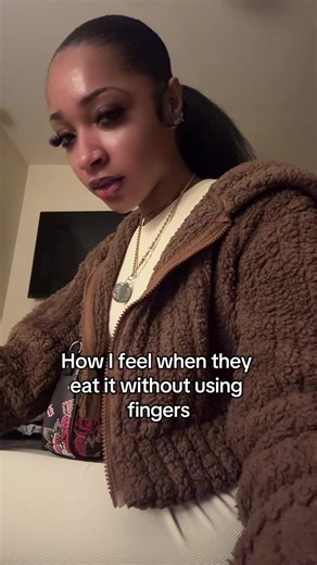 maiyall (my-yell)🦋 (@maiyall)’s video of eating food