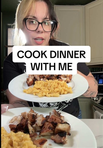 Grilled Chicken Thighs & Stovetop Mac and Cheese Dinner