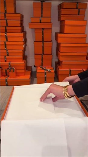 Unboxing my FIRST Hermès Birkin 🧡 This graphite grey gold hardware hits