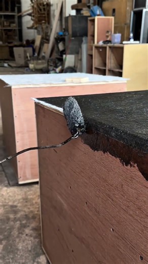 resin application #tutorial #woodworking #speakerbox #resin