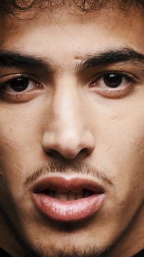 Moha K - Regarde Moi: Une Réflexion Émotionnelle