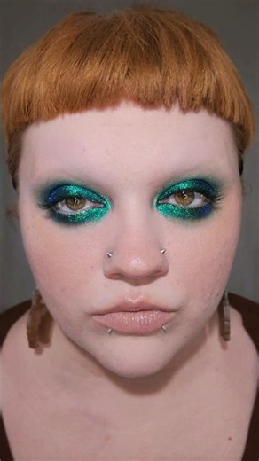 glowing green makeup 🪲 #makeup #makeuptutorial #greenmakeup