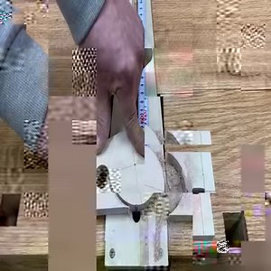 583K views · 2.4K reactions | Hand saw guide jig for a quick temper/The most perfect combination for cutting wood | Woodworking Guide | Facebook