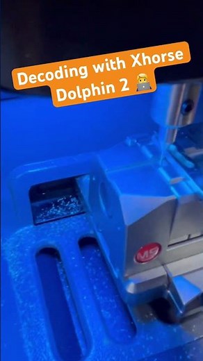 DECODING key with XHORSE DOLPHIN II XP005L - Auto Locksmith in London #carkeys #keyprogrammer