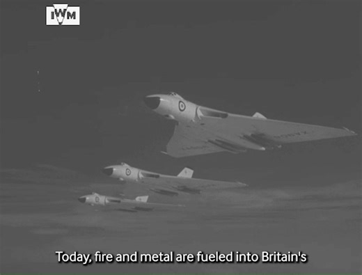 RAF apprentice technicians filmed at study at the No 1 School of Technical Training, RAF Halton. The clip comes from a 1959 film sponsored by the Air Ministry, which you can find in full on our website: https://bit.ly/3JlWKyG Film: IWM COI 347 | Imperial War Museum Duxford