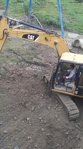 Caterpillars Excavator Operator 🎯 #caterpillar #excavatorlife #excavator #HeavyEquipmentExperts | Heavy Equipment Experts