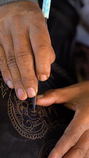 Amazing traditional craftsmanship ✨#Myanmar #Lacquerware #Bagan