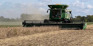 Nebraska farmers on track for record-high harvest despite wild weather swings