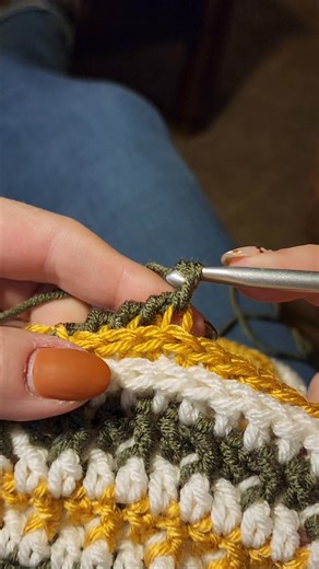 Lets crochet the crab stitch. This is also known as the reverse single crochet. | My Knotty Hobby