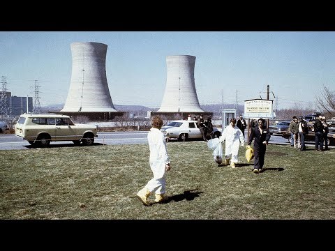 Harnessing the Atom: How America Discovered and Feared Nuclear Power (1930s–1970s)