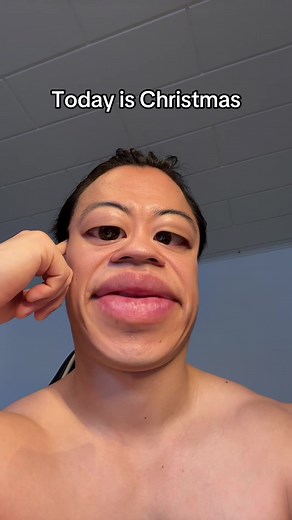 Santa, Where Is My Present? Christmas Gym Motivation