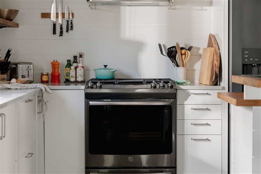 This All-Natural Method for Cleaning an Oven Is the Only One I’ll Use (It’s Only 2 Ingredients!)