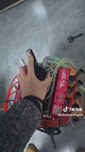 277CC V8 engine throttle up⛽️#DIY #model #mechanic #RC #car #engine #enginemodel #racing #v8 #v8engine #gearbox #boat #v8power