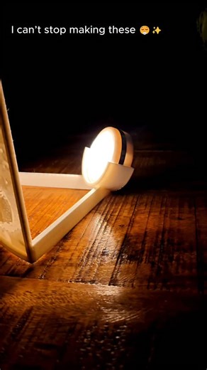 ItsLitho 3D Lithophane Software on Instagram: "There is something about lithophanes that keeps pulling you back in. A simple photo turns into a warm glowing piece that looks great during the holidays and it is one of the easiest projects to try if you have a 3D printer. This curved design lights up beautifully with even a small LED behind it. It works as holiday decor, a personal gift or just a fun way to bring a memory to life. The process is quick to set up and the glow always looks better tha