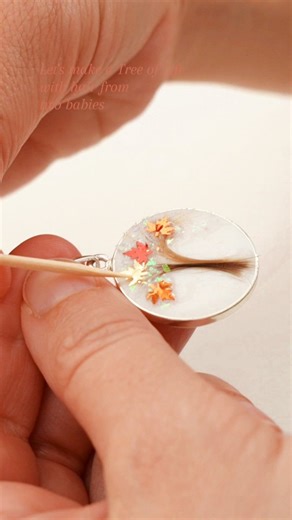 A new Tree of Life with its own story🌿 This is such a beautiful way to celebrate your baby! This design allows you to include so many meaningful details: your breast milk, your child’s hair, their birth month color, name, date of birth, handprints, footprints, and more. I believe that’s exactly why this design is so popular. #keepsakemom #breastmilkjewelry #keepsake #treeoflife #sentimentaljewelry | KeepsakeMom