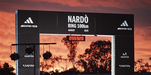 La curiosa carrera de récord, celebrada en el circuito de Nardó con tecnología de F1 pero sin coches