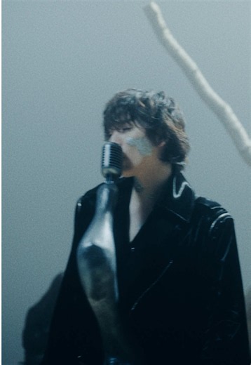 京本大我クリエイティブ・プロジェクト 「ART-PUT」 7th Music Video 「Butterfly」 Music: Taiga Kyomoto, Yocke Lyrics: Taiga Kyomoto Arrangement: Yocke Concept&Director: Taiga Kyomoto Co-Director: Ippei Morimoto E.Guitar: Moe Shibazaki E.Bass: Aki Kawano Drums: Miki Ootake MPC: MPC GIRL USAGI MV Production: SEP,inc. #京本大我_Butterfly #京本大我 #TAIGA_KYOMOTO #ART_PUT