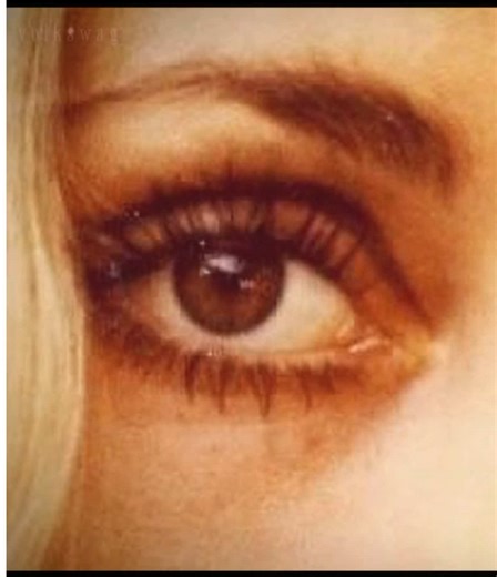 Exploring Vintage Eye Makeup Trends for the Soulful Look