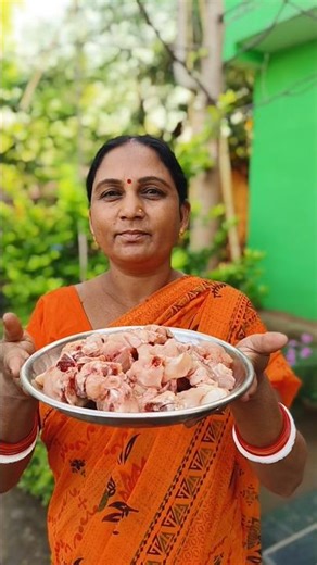Desi style chicken curry recipe #chickenrecipe #delicious #cookingshorts