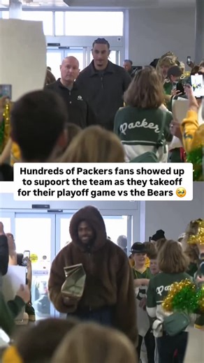 @Green.Bay.Packers on Instagram: "The Packers have the best fans in the world 💚💛 📹 Cameron Ezeir // X"