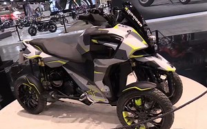 2022款X Qooder 450cc四轮倾斜踏板车