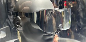 期待度大、シャープが作る国産VRヘッドセット